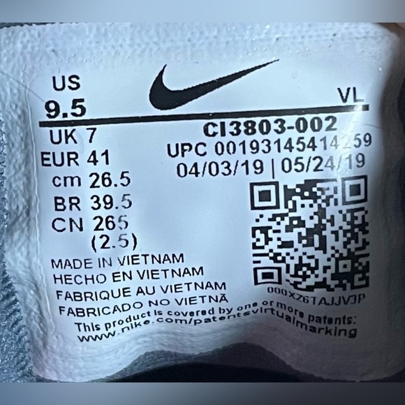 Nike Quest 2 Womens Size 9.5 Running Shoes Sneakers Gray Pink CI3803-002 - Picture 8 of 8